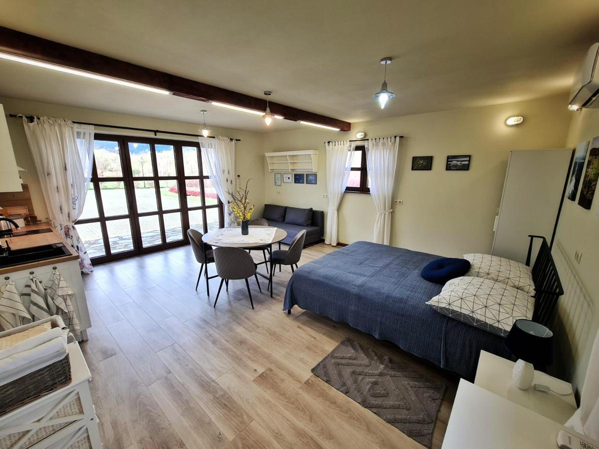 W Dolinie Sanu Villa Леско Екстериор снимка