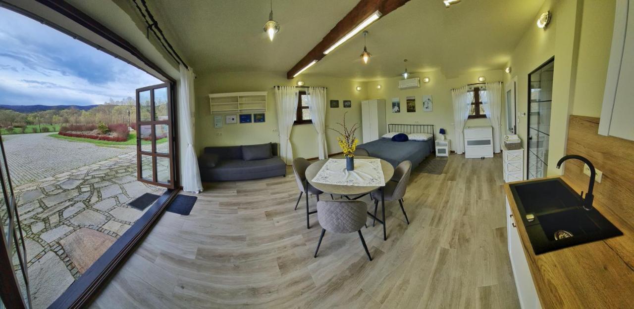 W Dolinie Sanu Villa Леско Екстериор снимка