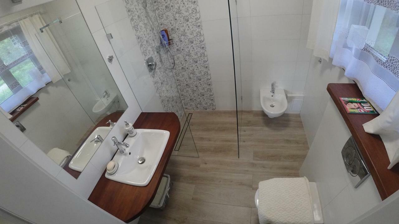 W Dolinie Sanu Villa Леско Екстериор снимка